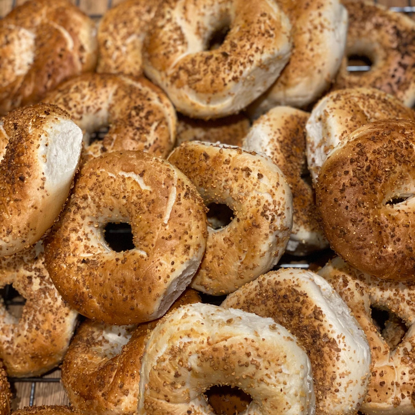 Garlic Bagel (Sliced)